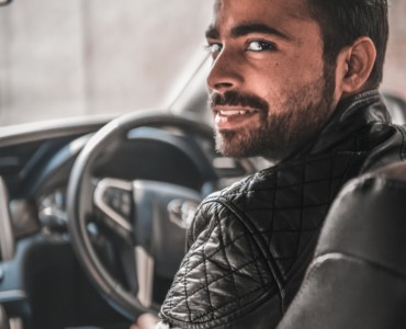 Les meilleurs chauffeurs locaux anglophones deviendront vos guides de la ville